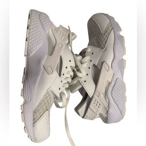 Nike Women's White and Gray Sneakers